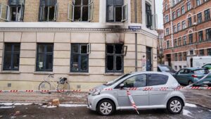Fire mænd får fængselsstraffe og udvises for brandattentat mod ngo | Indland Fire mænd får fængselsstraffe og udvises for brandattentat mod ngo | Indland